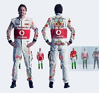 Jenson Button en traje tipico hungaro (2011)